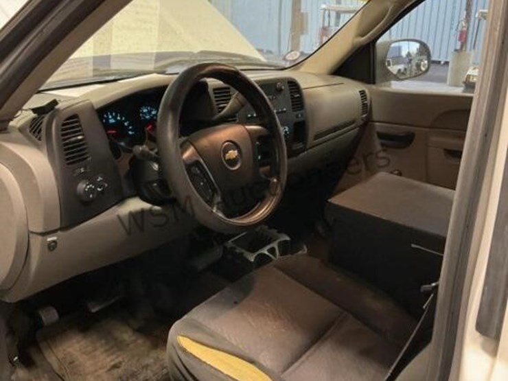 2012-chevrolet-silverado-1500-image-22