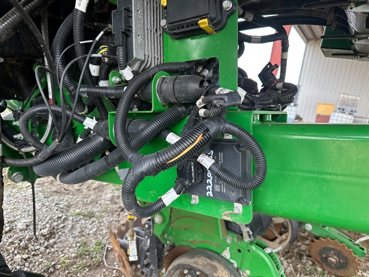 john-deere-1725c-image-21