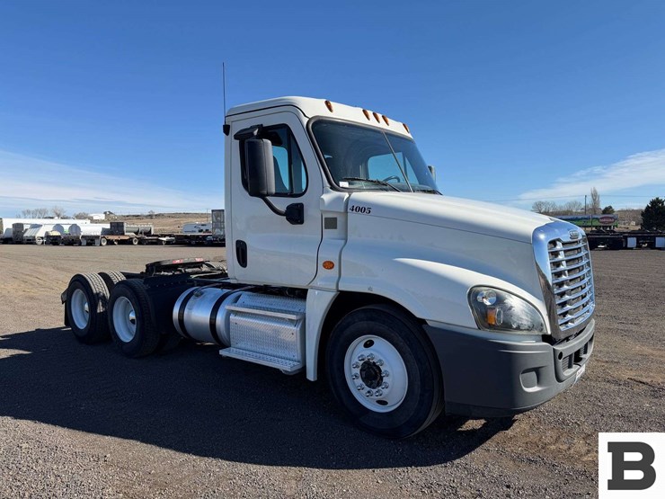 2017-freightliner-cascadia-125-image-6