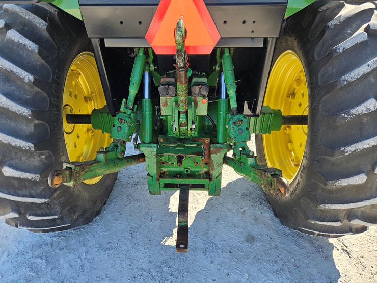 1986-john-deere-3150-image-9