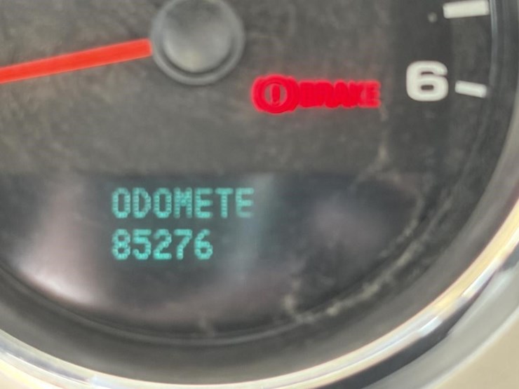 2011-chevrolet-2500-image-9