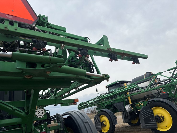 2021-john-deere-r4038-image-65