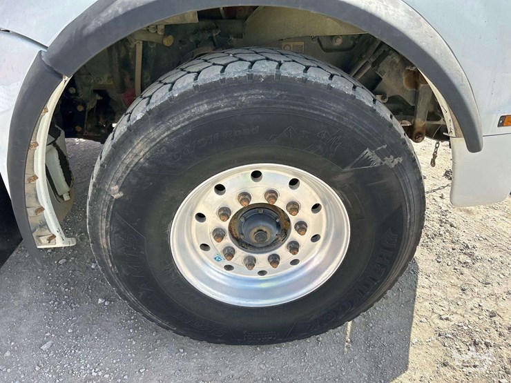 2015-kenworth-t880-image-52