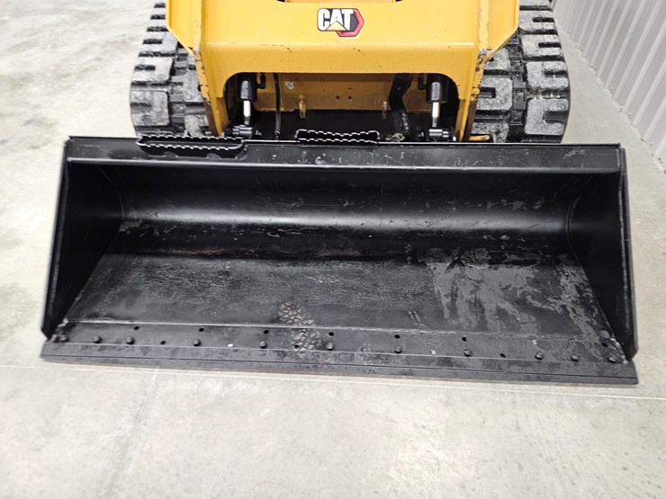 2023-caterpillar-299d3-image-3