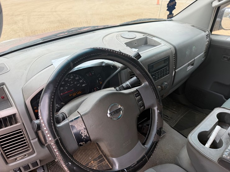 2006-nissan-titan-image-13