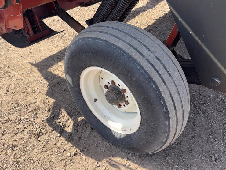 hesston-1160-image-18