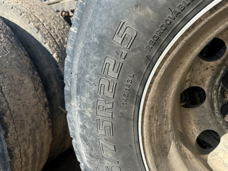 #38812-•-freightliner-daycab-truck-tractor-image-5