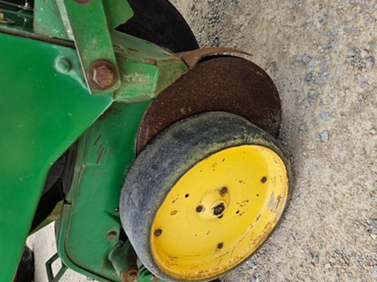 john-deere-7300-image-15