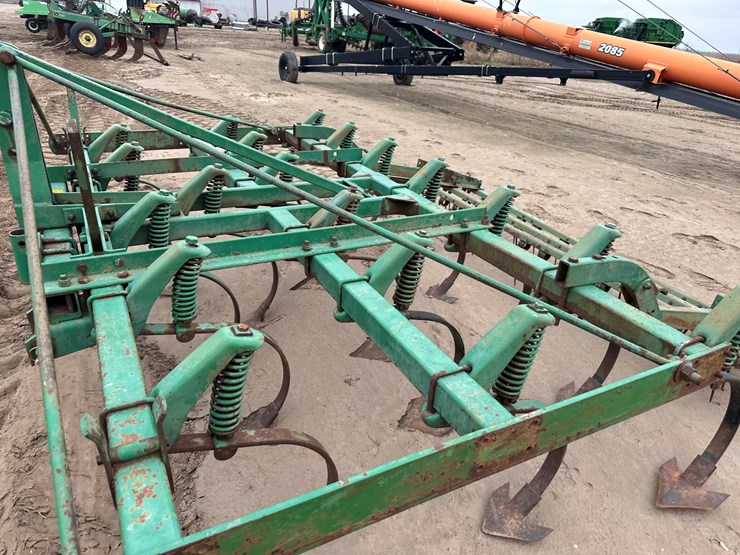 john-deere-1100-image-9