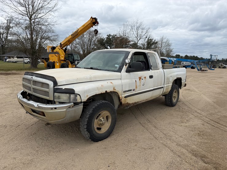2001-dodge-ram-1500-image-1