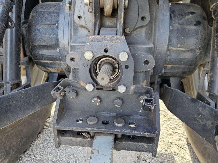 2015-case-ih-farmall-110a-image-15