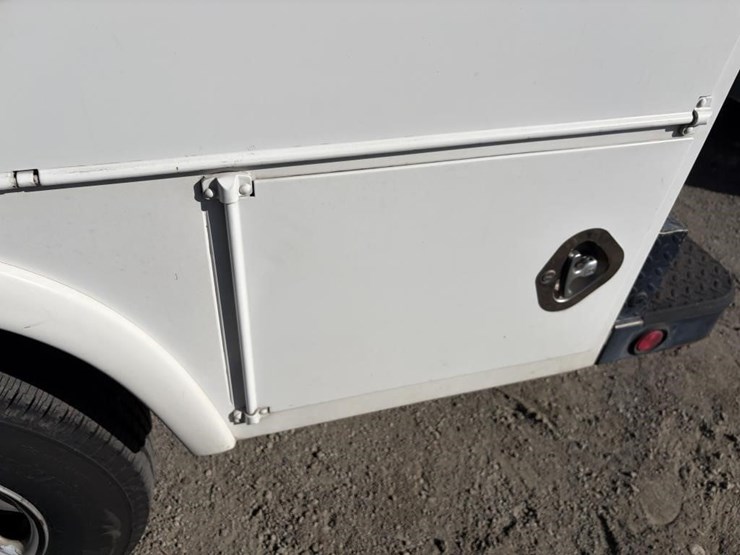 2011-chevrolet-2500-image-22