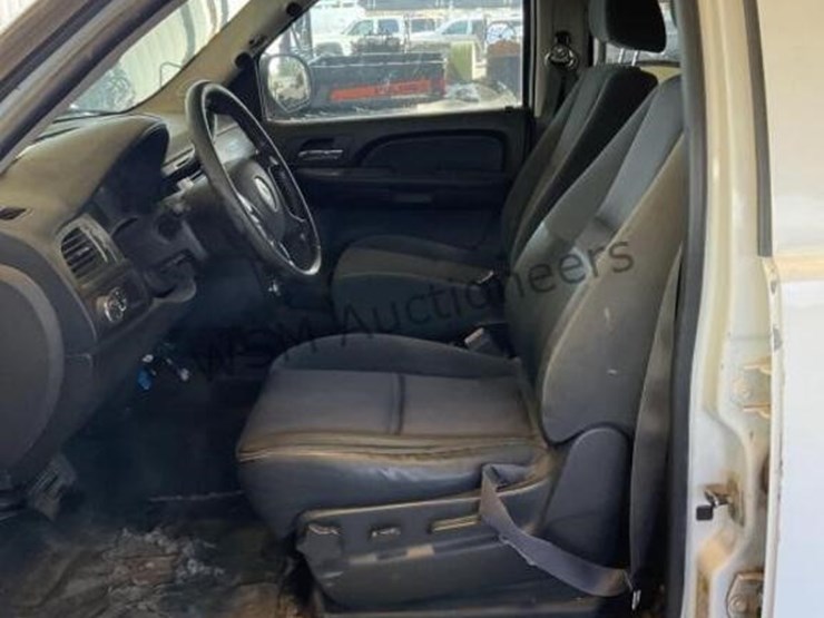 2007-chevrolet-tahoe-image-21