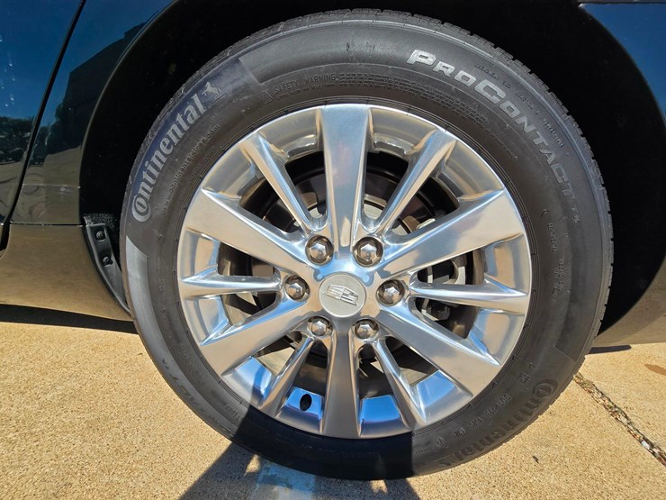 2017-cadillac-federal-70-in-limo---30,529-miles-w-premium-coachwork-by-federal-image-59