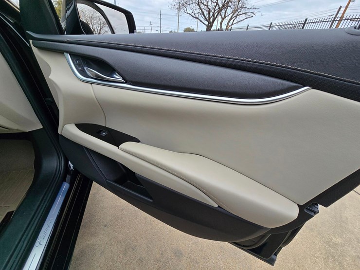 2019-cadillac-xts-stretch-limousine-for-sale,-s-and-s-coachbuilders,-70in,-7731-miles-image-42