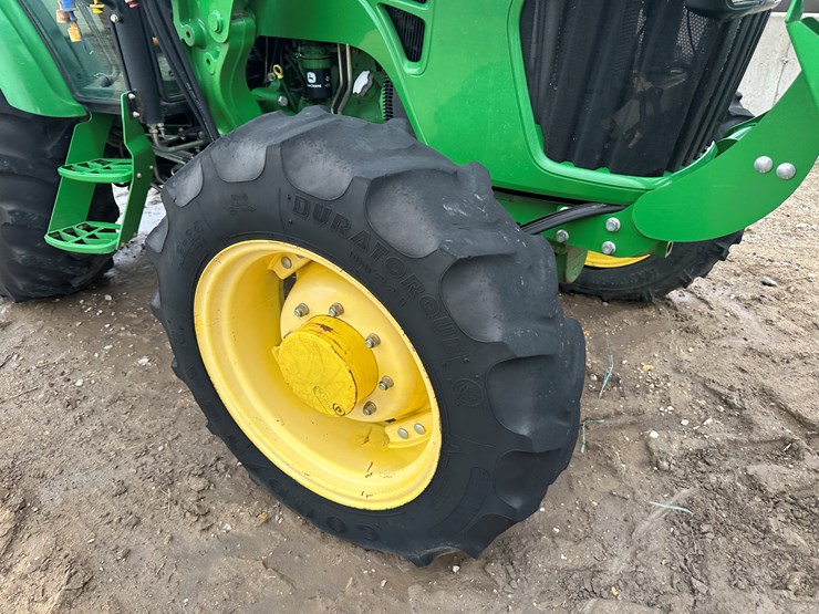 2014-john-deere-5075m-image-9