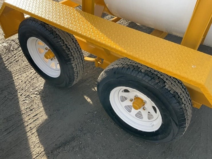 custom-550g-dual-axle-fuel-wagon-image-10