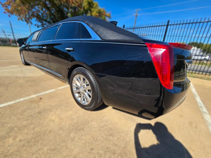 2017-cadillac-federal-70in-limo-w-27466-miles,-premium-federal-coachwork,-luxury-transport-image-9