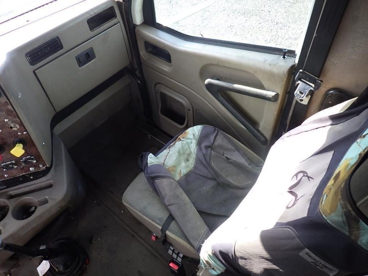 2006-international-9400-image-50