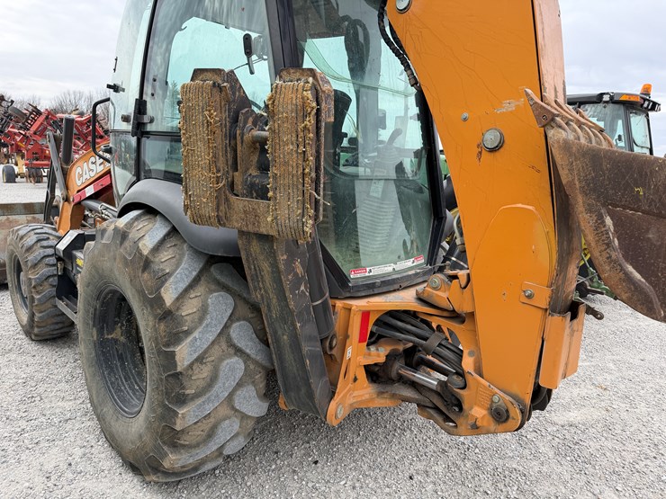 2022-case-580sn-image-19