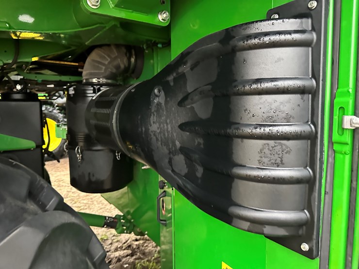 2021-john-deere-cp690-image-86
