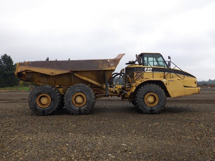 2005-caterpillar-740-image-3