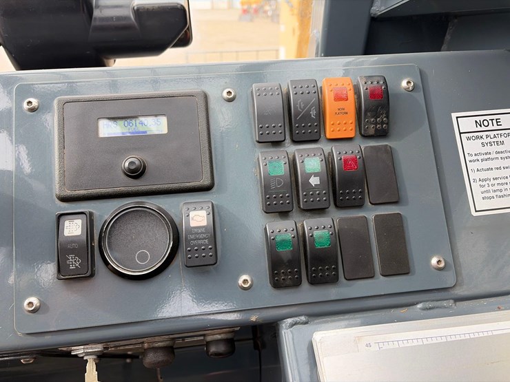 2016-gehl-rs8-44-image-26