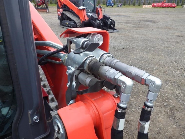 2024-kubota-svl75-3-image-18