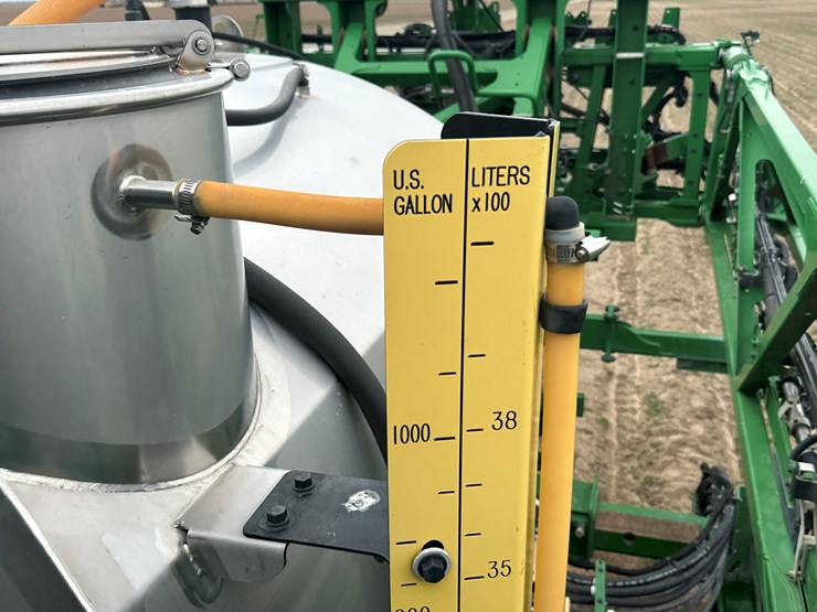 2021-john-deere-r4038-image-87