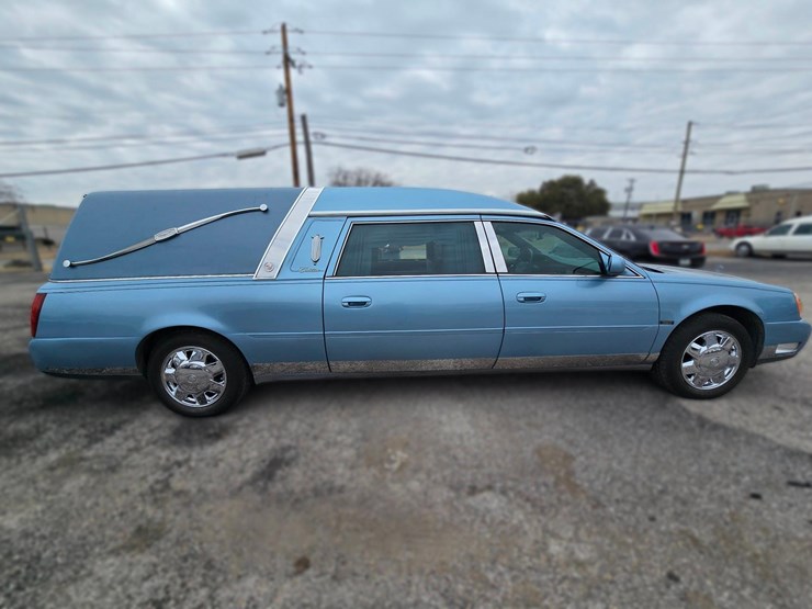2004-cadillac-eagle-ultimate-hearse,-eagle-coachbuilders,-hearse-collector-special-image-10