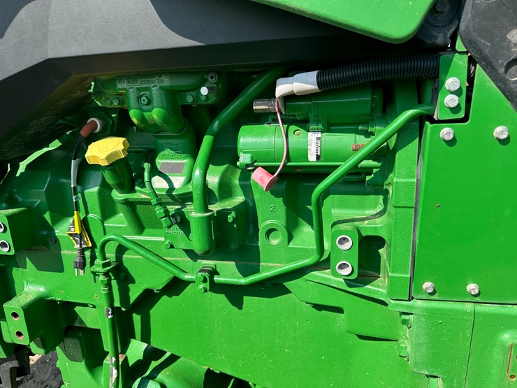 2023-john-deere-8r-250-image-45