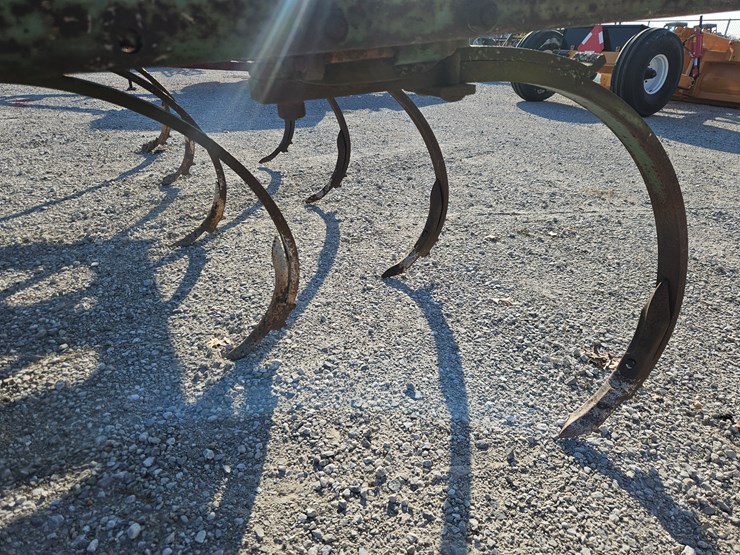 john-deere-100-image-5