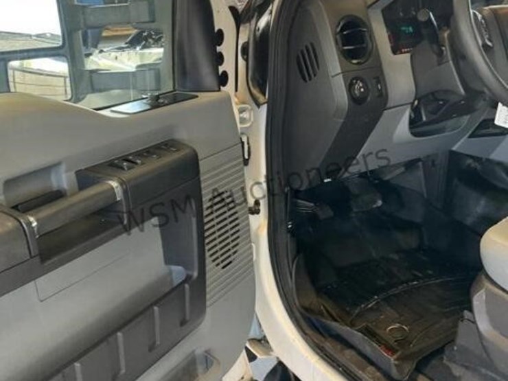 2016-ford-f450-image-24