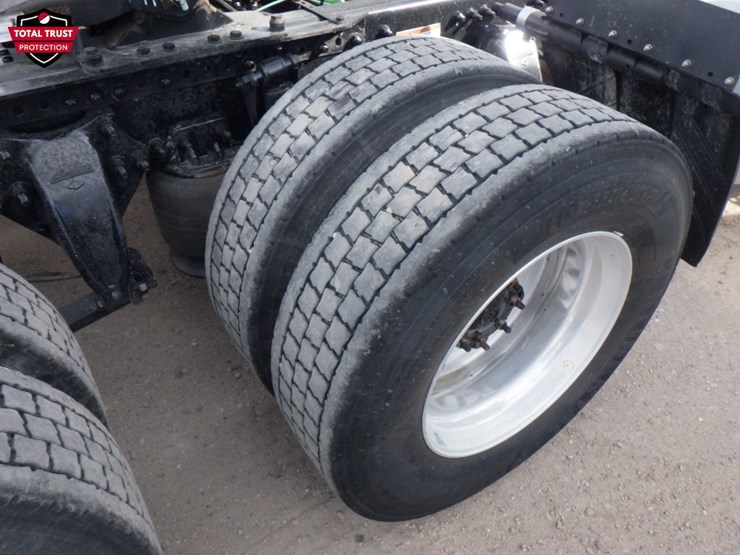 2022-freightliner-cascadia-116-image-5