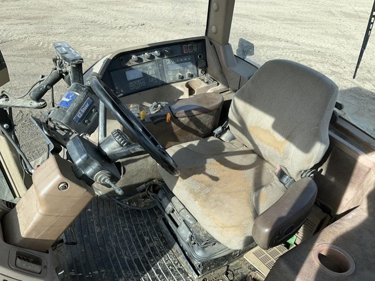 john-deere-8410t-image-25