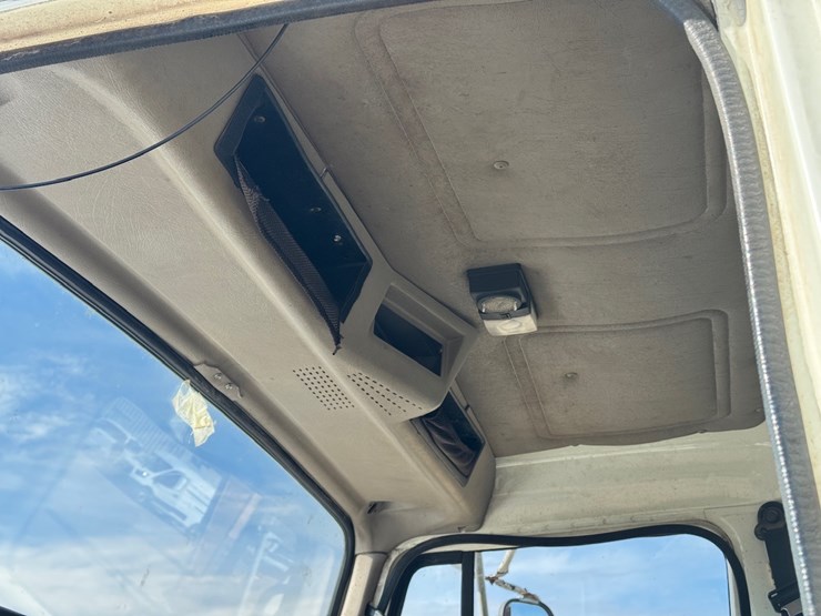 1999-international-4900-image-9