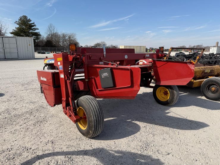 2012-new-holland-h7230-image-9