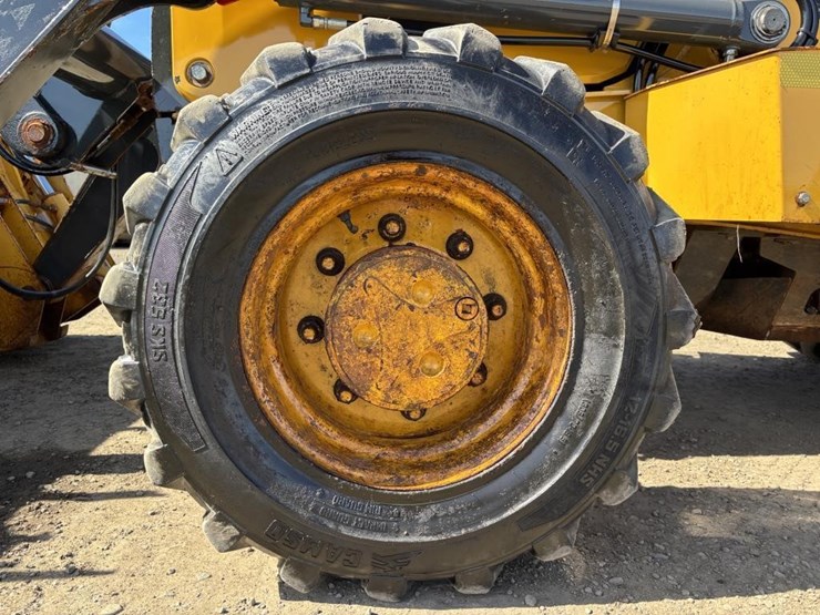 2017-deere-210lep-image-22