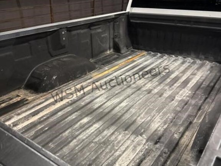 2020-chevrolet-silverado-3500hd-image-11