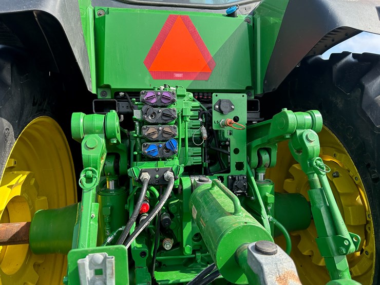 2022-john-deere-8r-280-image-26