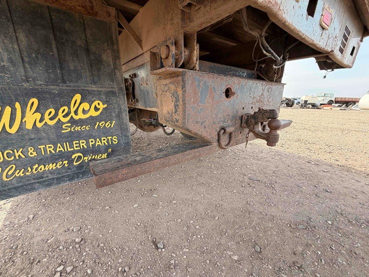 2001-tk-sterling-m5500-chassis-image-10