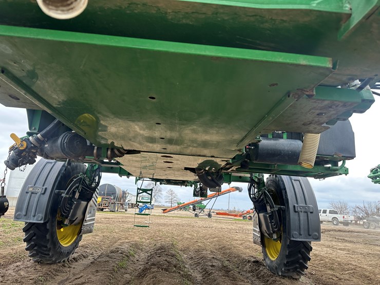 2021-john-deere-r4038-image-29