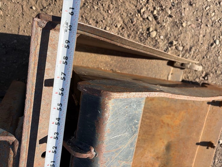 2016-jcb-135-image-13