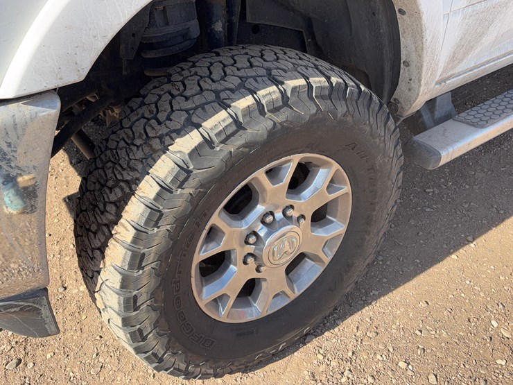 2020-ram-2500-laramie-image-10