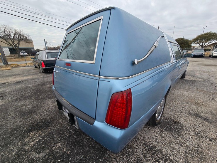 2004-cadillac-eagle-ultimate-hearse,-eagle-coachbuilders,-hearse-collector-special-image-8