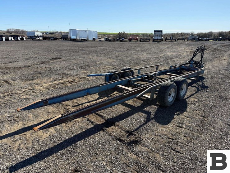 blueline-mfg.-16'-orchard-bin-trailer-image-5