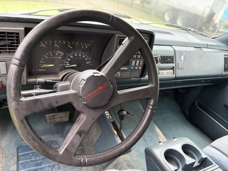 1993-chevrolet-3500-image-13