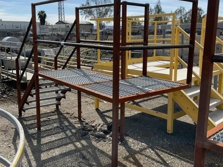 7'x4'x40"-steel-catwalk-platform-image-3