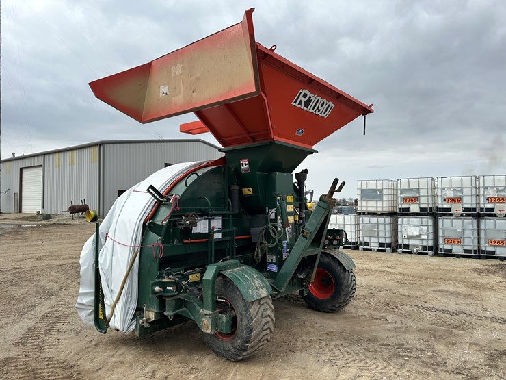 #38835-•-2017-richigher-r1090-grain-bagger-image-4