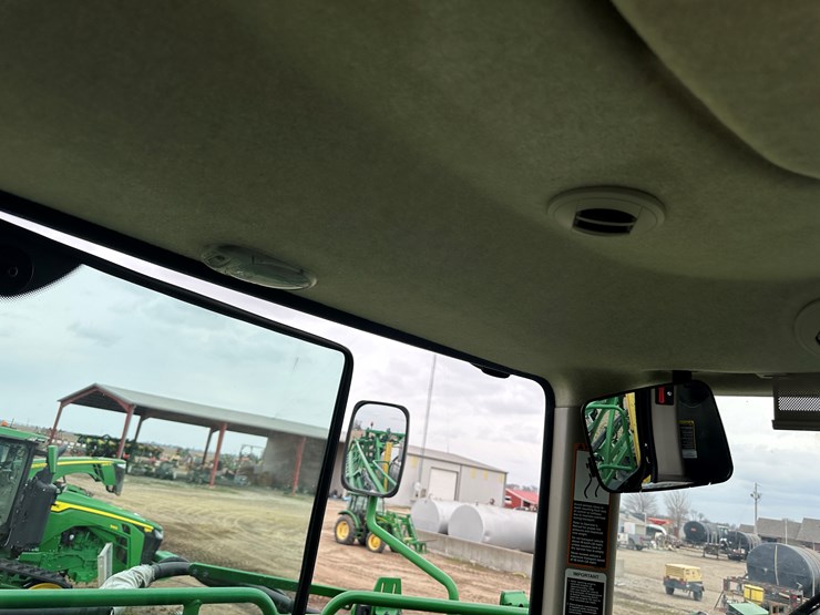 2021-john-deere-r4038-image-97